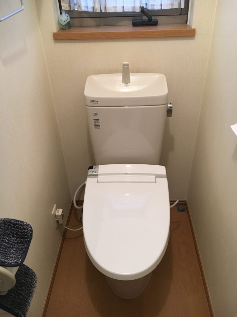 LIXIL(INAX)トイレ【YBCZA10S+YDTZA180E】+シャワートイレ【CWKA21QC】愛知県